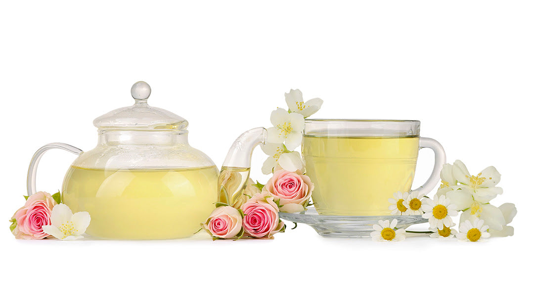 Guide to Organic White Tea: Types, Benefits, Side Effects and Brewing Techniques